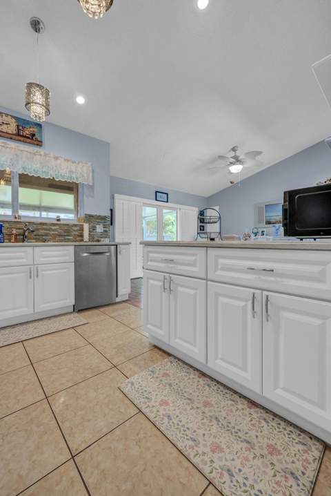 8026 Marshwood Lane, Lake Worth FL - photo 6 of 30