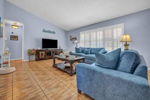 8026 Marshwood Lane, Lake Worth FL - photo 16 of 30