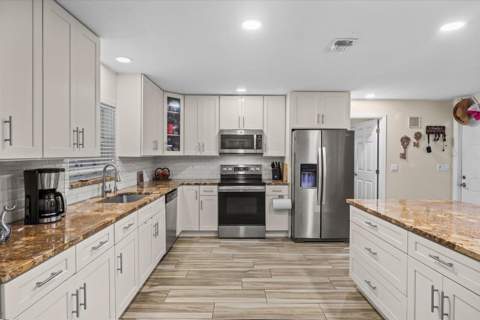 5112 Myrtle Drive, Fort Pierce FL - photo 9 of 59