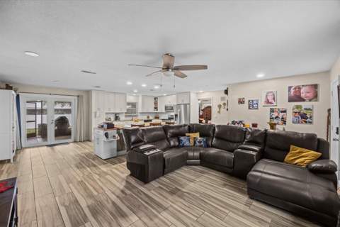 5112 Myrtle Drive, Fort Pierce FL - photo 6 of 59
