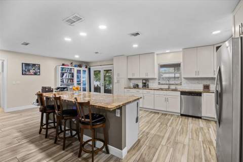 5112 Myrtle Drive, Fort Pierce FL - photo 12 of 59