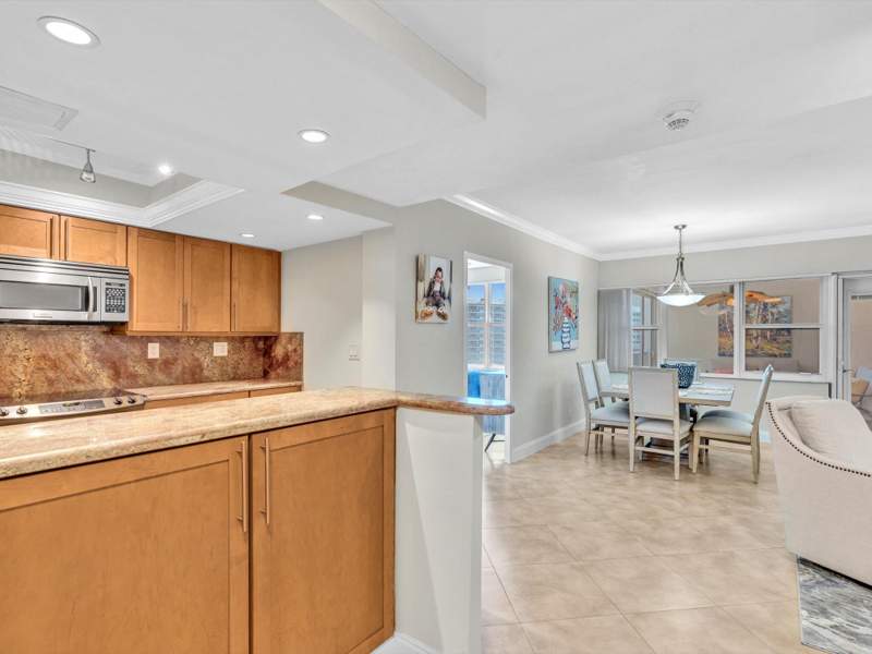 2 bedroom Stock Cooperative at 3300 NE 36th Street #1219, Coral Ridge Towers East Co-Op, Fort Lauderdale — photo 4