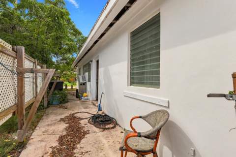 1208 3rd Avenue, Lake Worth Beach FL - photo 6 of 29