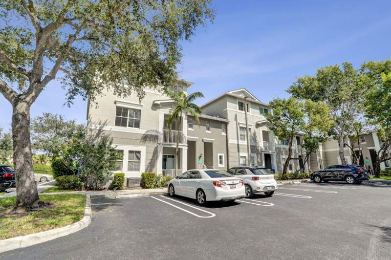 2 bedroom Condominium at 2016 Shoma Drive #2016, Shoma Courtyards II At Royal Palm Condom, Royal Palm Beach — photo 2