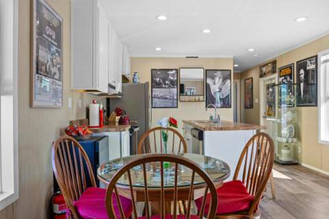 8948 Oak Street, Boynton Beach FL - photo 9 of 40