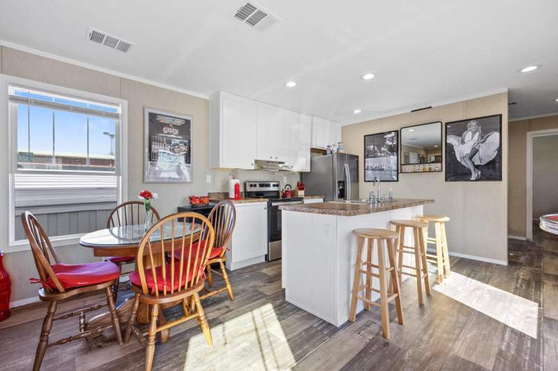 3 bedroom Mobile Home at 8948 Oak Street, Pine Grove Village, Boynton Beach — photo 5