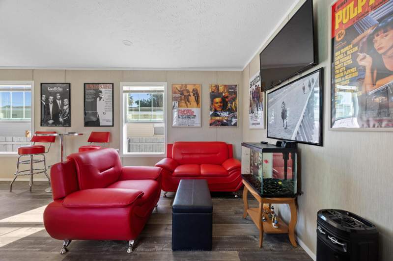 3 bedroom Mobile Home at 8948 Oak Street, Pine Grove Village, Boynton Beach — photo 4