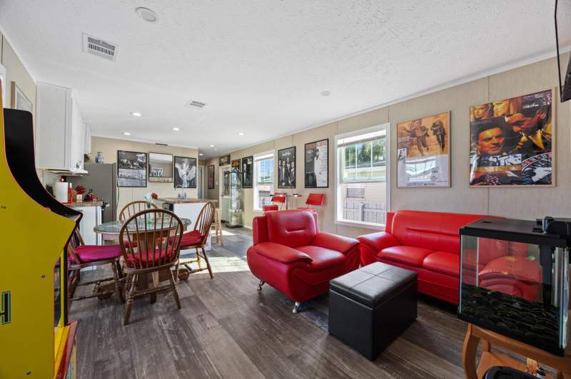 3 bedroom Mobile Home at 8948 Oak Street, Pine Grove Village, Boynton Beach — photo 3