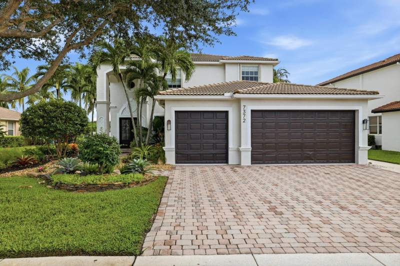 5 bedroom Single Family Residence at 7372 Moneta Street, Villages Of Windsor 2, Lake Worth — photo 2