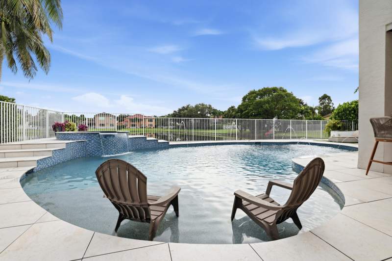 5 bedroom Single Family Residence at 7372 Moneta Street, Villages Of Windsor 2, Lake Worth — photo 4