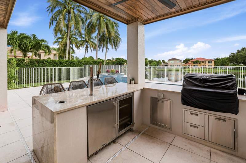 5 bedroom Single Family Residence at 7372 Moneta Street, Villages Of Windsor 2, Lake Worth — photo 5
