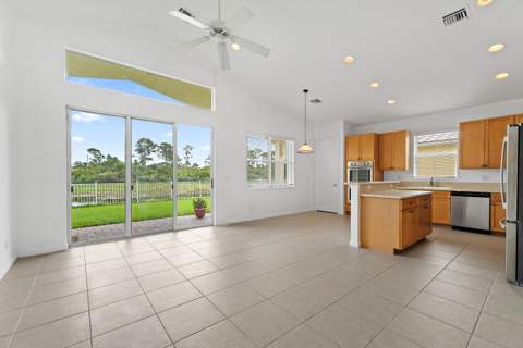 5183 SE Graham Drive, Stuart FL - photo 15 of 77