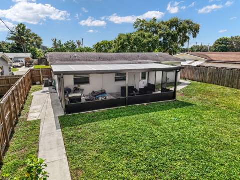 6311 Liberty Street, Hollywood FL - photo 24 of 32
