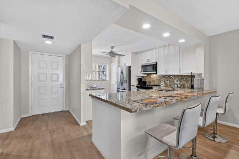 12926 Briarlake Drive #104b, Palm Beach Gardens FL - photo 11 of 45