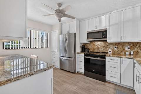 12926 Briarlake Drive #104b, Palm Beach Gardens FL - photo 12 of 45