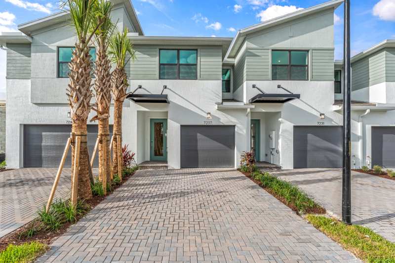 3 bedroom Townhouse at 7237 Channing Avenue, Forest Oaks Residential Pud, Lake Worth — photo 1