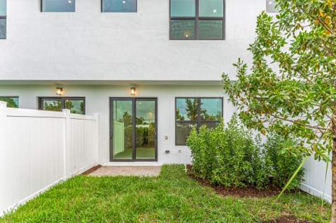 7231 Channing Avenue, Lake Worth FL - photo 10 of 11