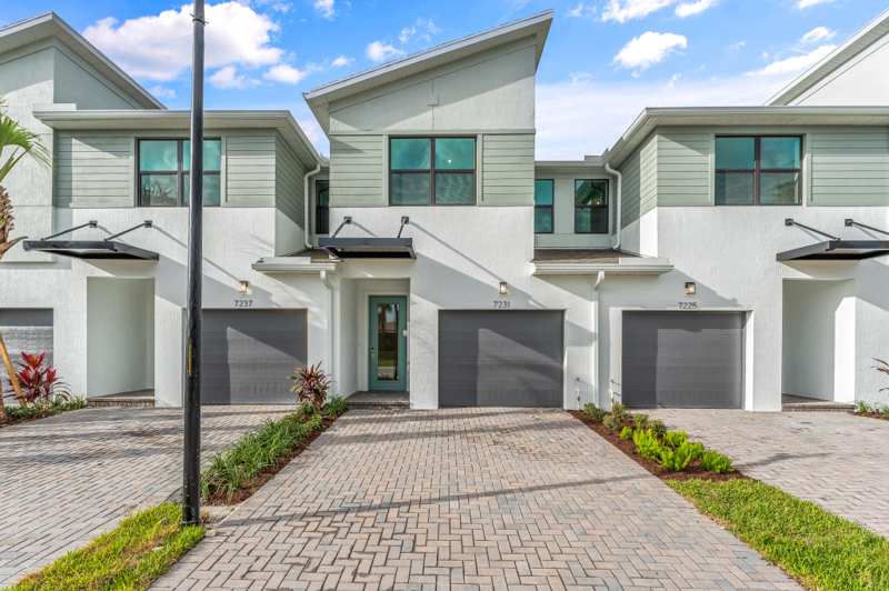 3 bedroom Townhouse at 7231 Channing Avenue, Forest Oaks Residential Pud, Lake Worth — photo 1
