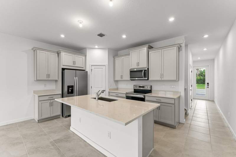 3 bedroom Townhouse at 7231 Channing Avenue, Forest Oaks Residential Pud, Lake Worth — photo 2