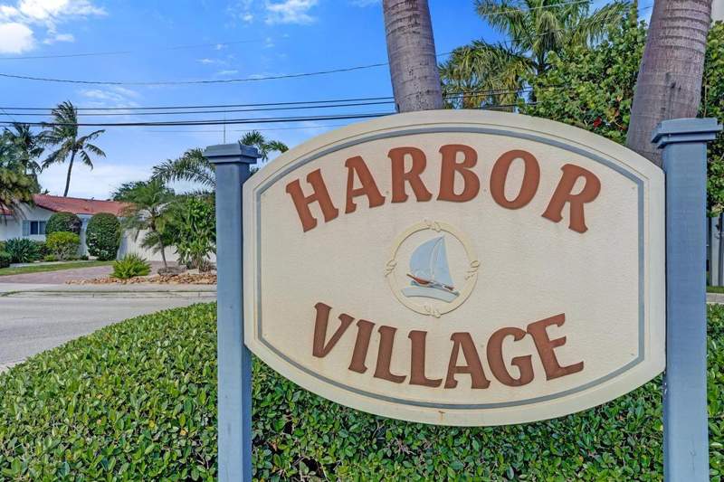 4 bedroom Single Family Residence at 1004 NE 26th Avenue, Harbor Village Sec I, Pompano Beach — photo 4