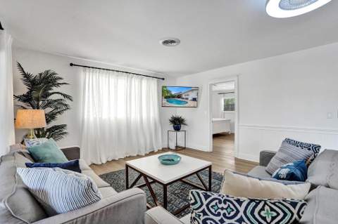 1004 NE 26th Avenue, Pompano Beach FL - photo 12 of 61