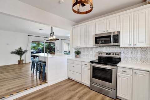 1004 NE 26th Avenue, Pompano Beach FL - photo 19 of 61