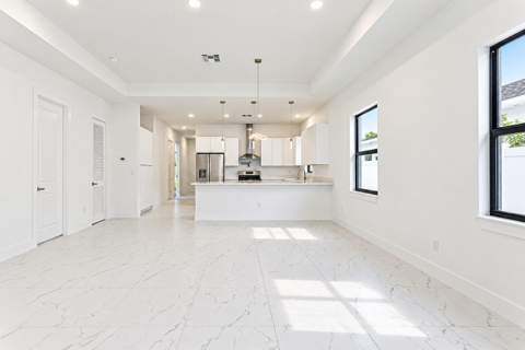 2367 E Faith Avenue, Schall Circle FL - photo 10 of 54