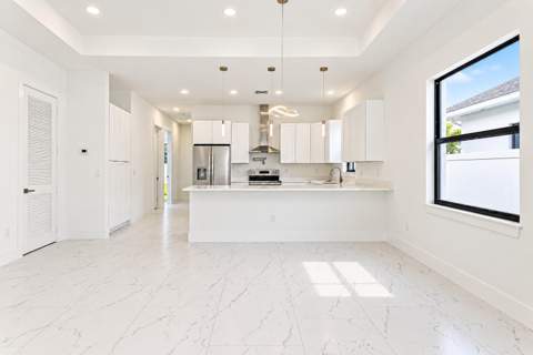 2367 E Faith Avenue, Schall Circle FL - photo 11 of 54