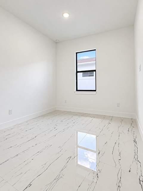 2367 E Faith Avenue, Schall Circle FL - photo 14 of 54
