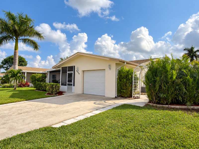 2 bedroom Villa at 6309 Dusenburg Road, Delray Villas 4/5, Delray Beach — photo 1
