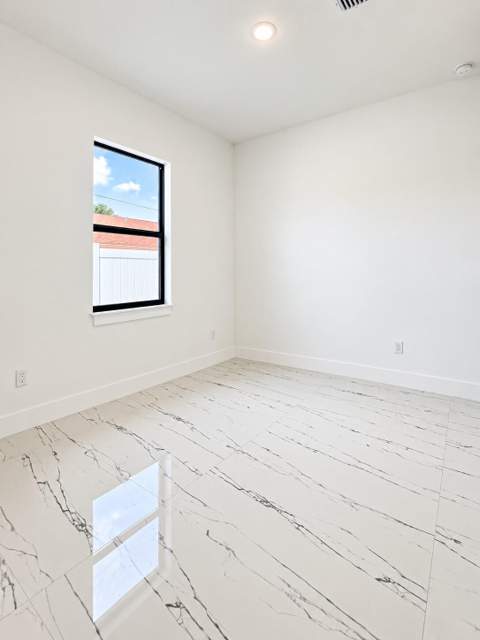 2367 E Faith Avenue, Schall Circle FL - photo 15 of 54