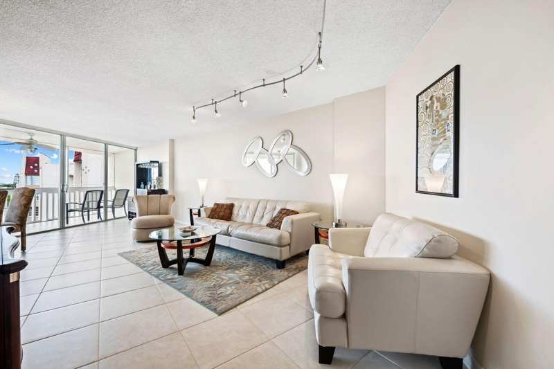 2 bedroom Condominium at 6911 Environ Boulevard #8K, Environ I Condo 9, Lauderhill — photo 1