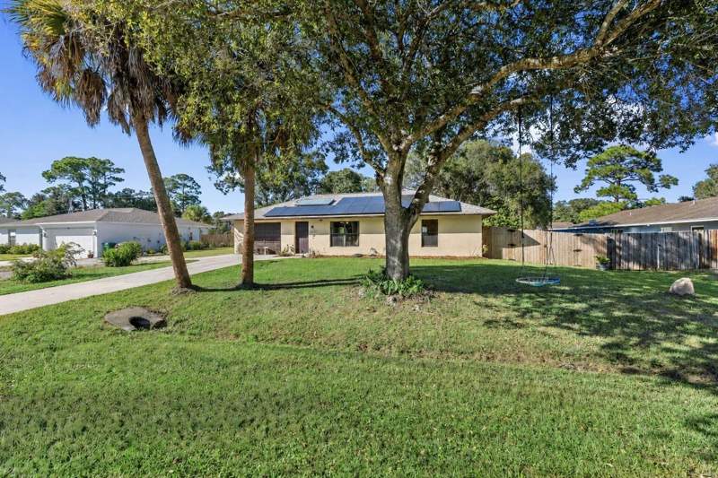 2 bedroom Single Family Residence at 7804 San Carlos Drive, Lakewood Park Unit 3, Fort Pierce — photo 2