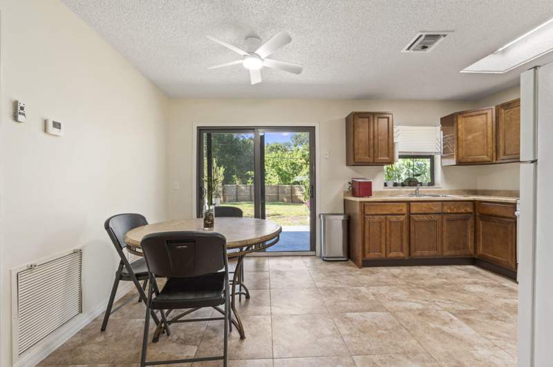 2 bedroom Single Family Residence at 7804 San Carlos Drive, Lakewood Park Unit 3, Fort Pierce — photo 5