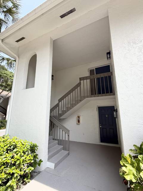 40 Pelican Pointe Drive #205, Delray Beach FL - photo 7 of 33