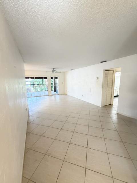 40 Pelican Pointe Drive #205, Delray Beach FL - photo 15 of 33