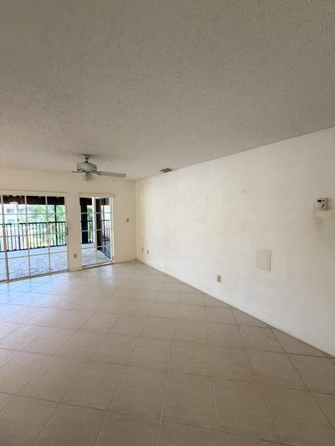 40 Pelican Pointe Drive #205, Delray Beach FL - photo 16 of 33