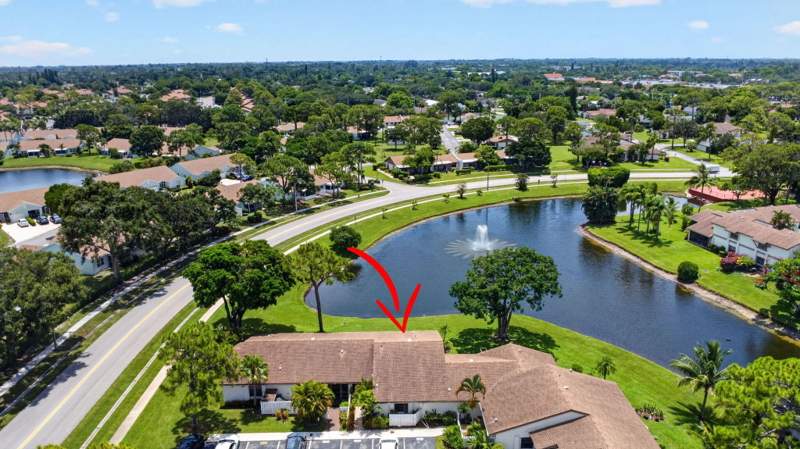 2 bedroom Condominium at 6102 Woodlake Boulevard, Villages Of Woodlake 1, Greenacres — photo 2