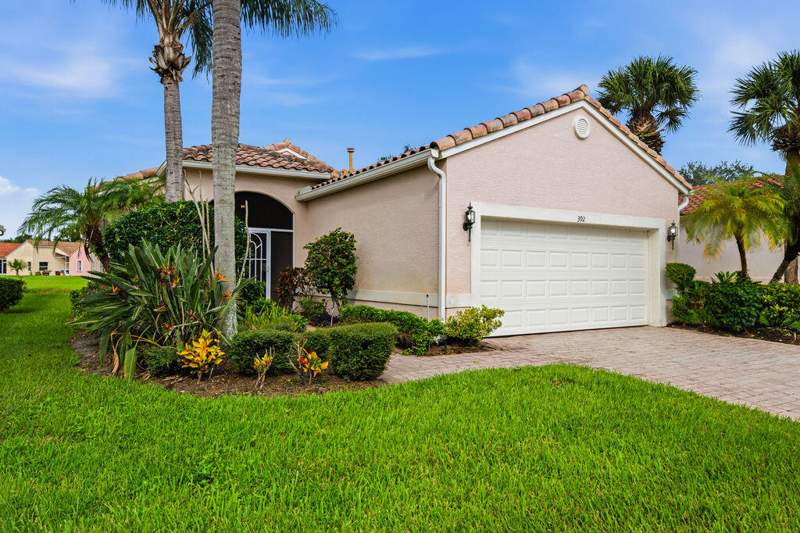 2 bedroom Single Family Residence at 392 NW Breezy Point Loop, Cascades At St Lucie West Phase 6, Port St. Lucie — photo 2