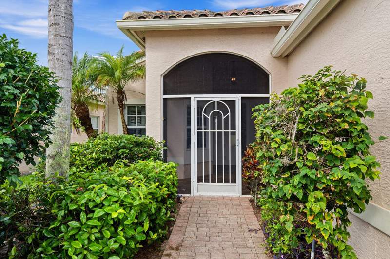 2 bedroom Single Family Residence at 392 NW Breezy Point Loop, Cascades At St Lucie West Phase 6, Port St. Lucie — photo 4