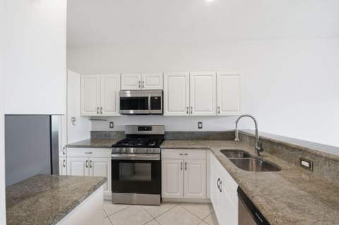 392 NW Breezy Point Loop, Port St. Lucie FL - photo 8 of 30