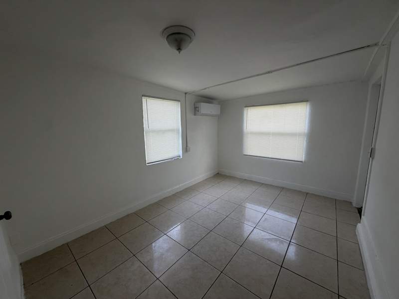 4 bedroom Single Family Residence at 1729 NW 16th Avenue, Lauderdale Manors Amen Resub, Fort Lauderdale — photo 4