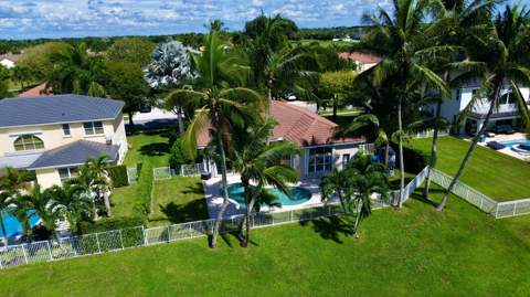 5574 Bermuda Dunes Circle, Lake Worth FL - photo 7 of 43