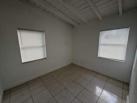 1729 NW 16th Avenue, Fort Lauderdale FL - photo 9 of 10