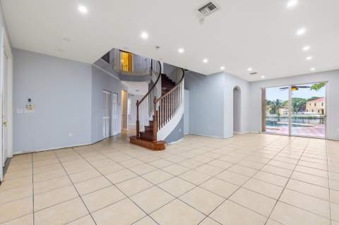 4904 SW 164th Avenue, Miramar FL - photo 7 of 35