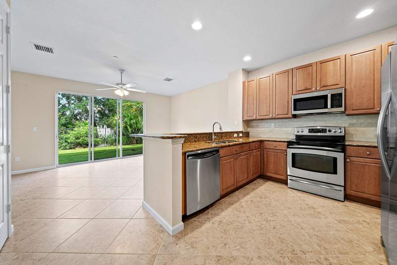 2 bedroom Townhouse at 3139 SW Otter Lane, River Marina, Stuart — photo 4