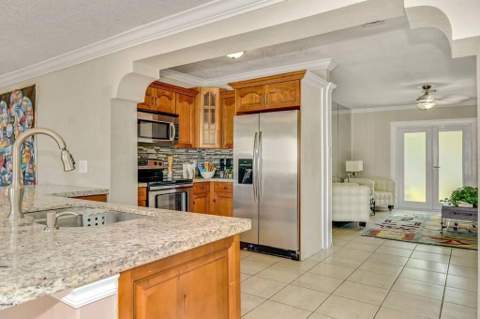 3321 SW 32nd Avenue, West Park FL - photo 11 of 16