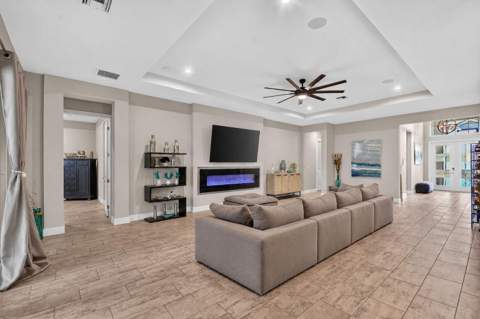 9228 Greenspire Lane, Lake Worth FL - photo 7 of 58