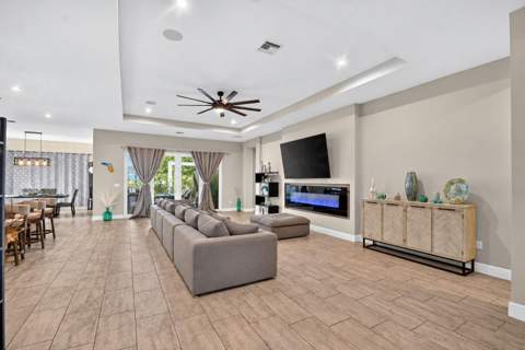 9228 Greenspire Lane, Lake Worth FL - photo 10 of 58