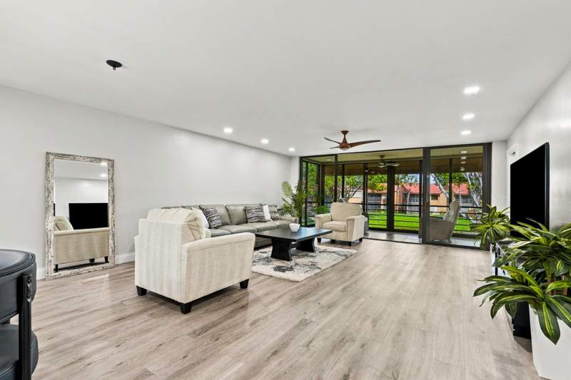 2 bedroom Condominium at 11172 Green Lake Drive #203, Green Lakes Condo 1 Thru 21 Or3248P1, Boynton Beach — photo 2